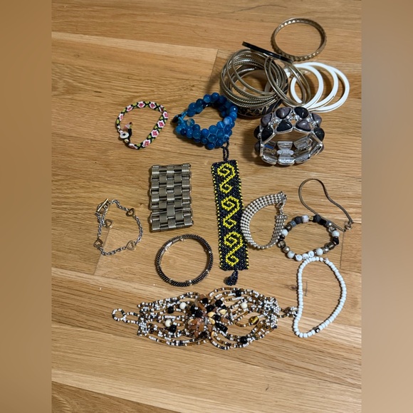 Eclectic Statement Jewelry Lot 15+ Pieces Boho, Gothic & Coastal Style bracelets - Picture 3 of 5